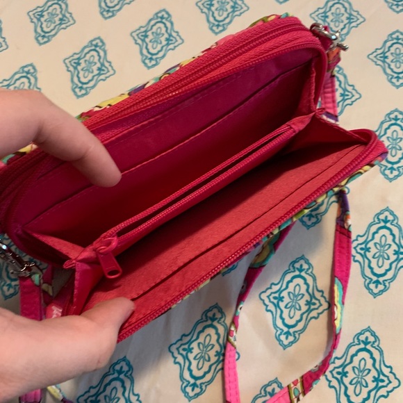 Vera Bradley Wallet/Crossbody/Wristlet! - Picture 3 of 3